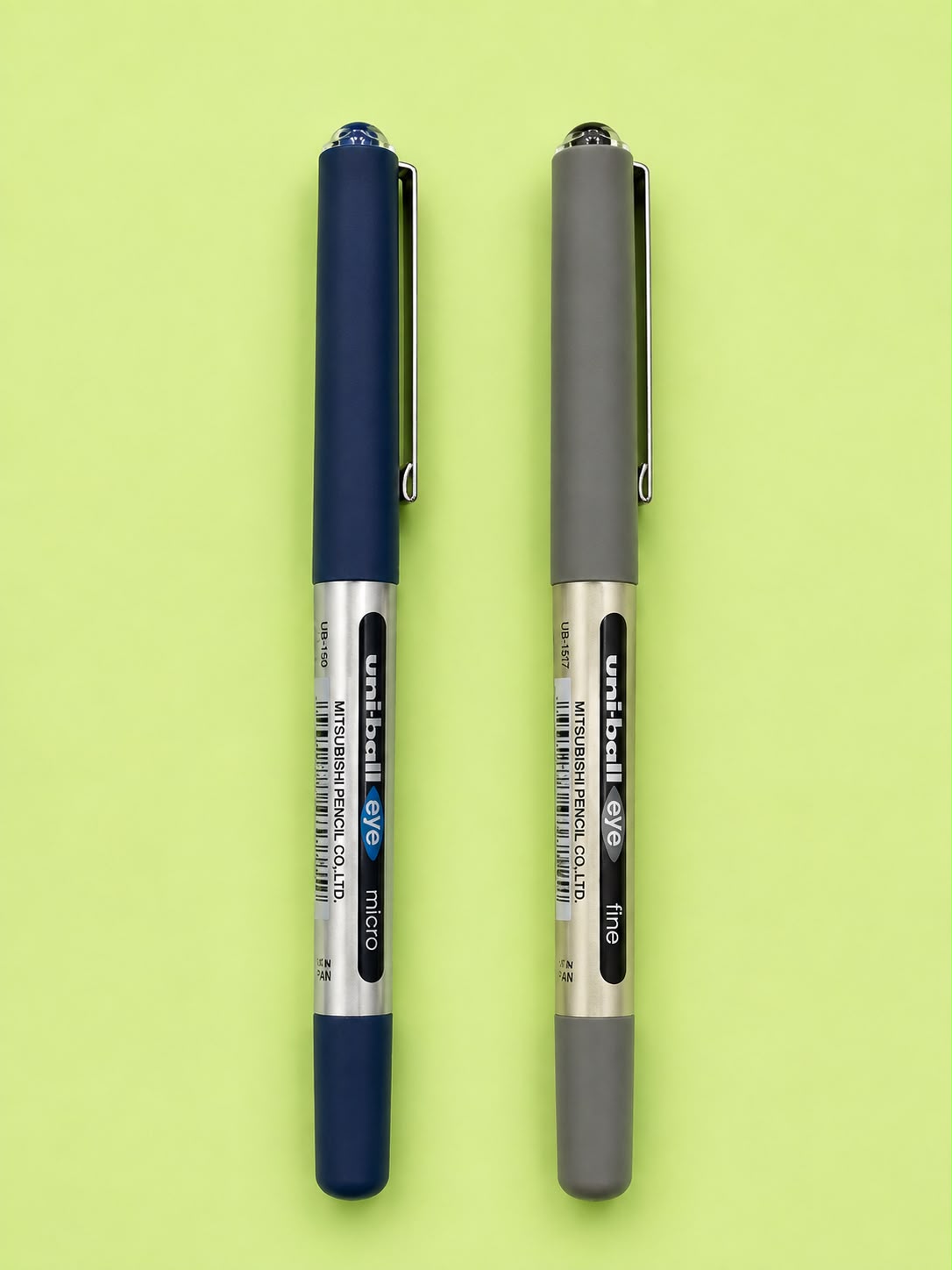 Crayon uni-ball eye micro / Black Uni-ball Eye Micro pen
